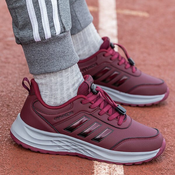 Casual sneakers suitable for the elderly and middle-aged