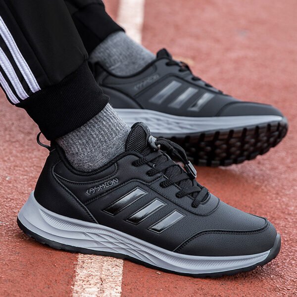 Casual sneakers suitable for the elderly and middle-aged