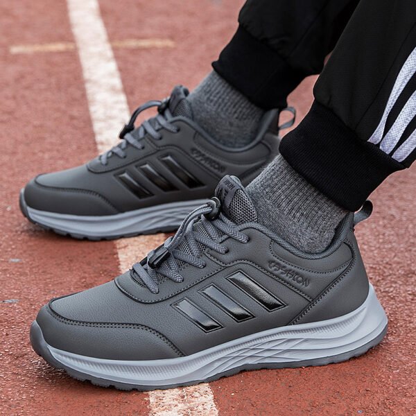 Casual sneakers suitable for the elderly and middle-aged