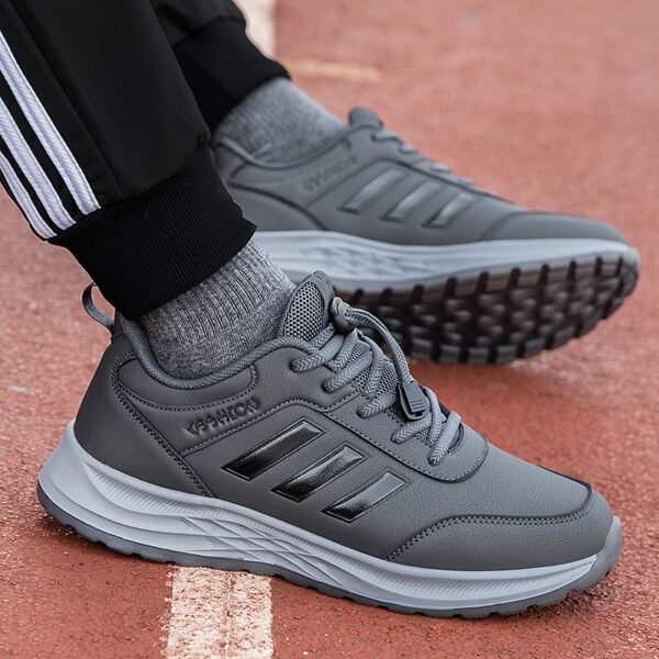 Casual sneakers suitable for the elderly and middle-aged